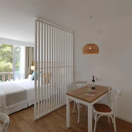 Cala Hotel